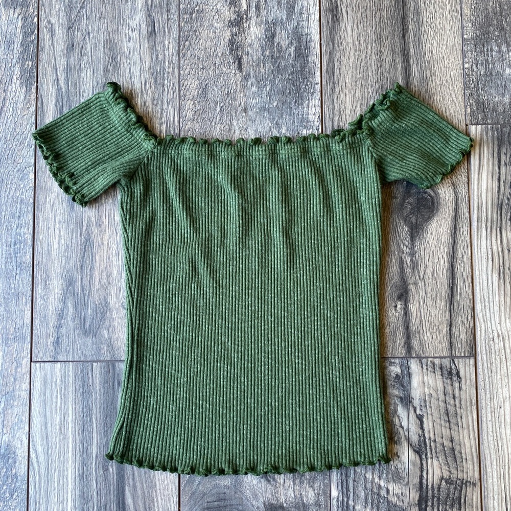 Windsor Off the Shoulder Cropped Top - Picture 1 of 3